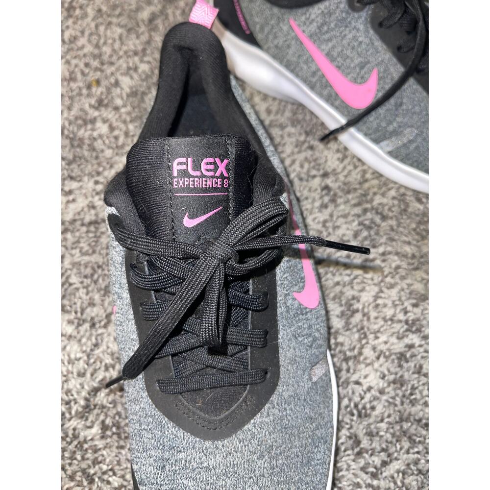 Nike Flex Experience Run 8 Grey & Pink Sneakers - Picture 3 of 5